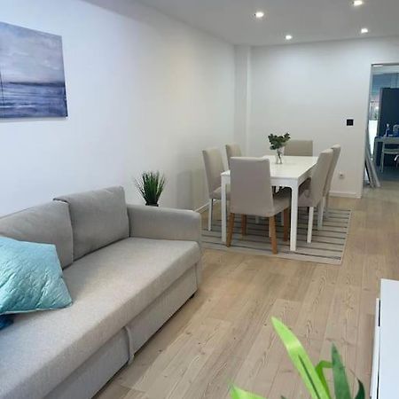 Lovely 2 Bedroom Apartment In South Lisbon バレイロ エクステリア 写真