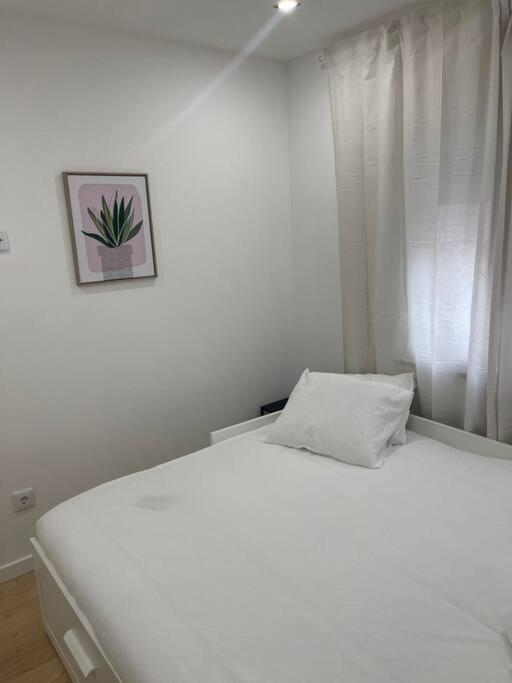 Lovely 2 Bedroom Apartment In South Lisbon バレイロ エクステリア 写真