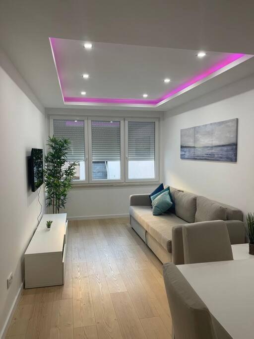 Lovely 2 Bedroom Apartment In South Lisbon バレイロ エクステリア 写真